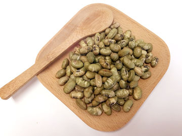塩味の大豆の軽食完全な栄養物は、焼かれた大豆のスナックを乾燥します