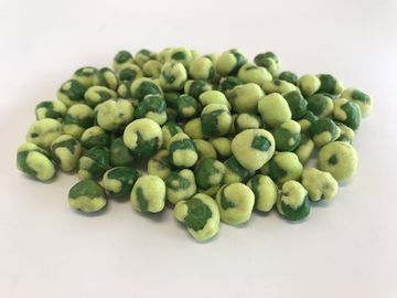 Wasabiによって塗られた緑は証明されたエンドウ豆の軽食の天燃ガスの焼かれたユダヤの水分を取り除きました