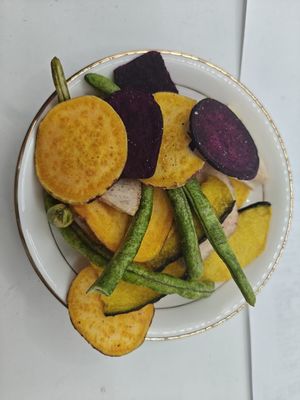 フルーツと野菜チップスとフルーツと野菜チップス