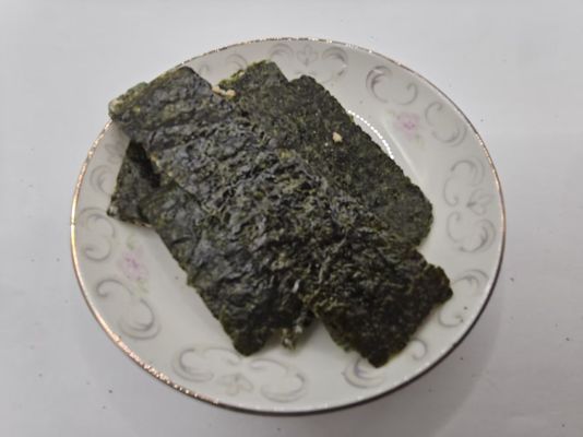 脆い 海藻 の スナック 美味しい 健康 な スナック
