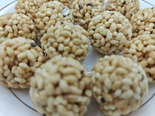 高タンパク質ナッツ入りライスボール 大量包装