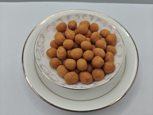 辛く 覆い て いる ピーナッツ と 炎 の 蹴り と 香り の 味