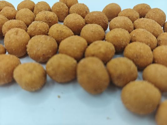 辛く 覆い て いる ピーナッツ と 炎 の 蹴り と 香り の 味