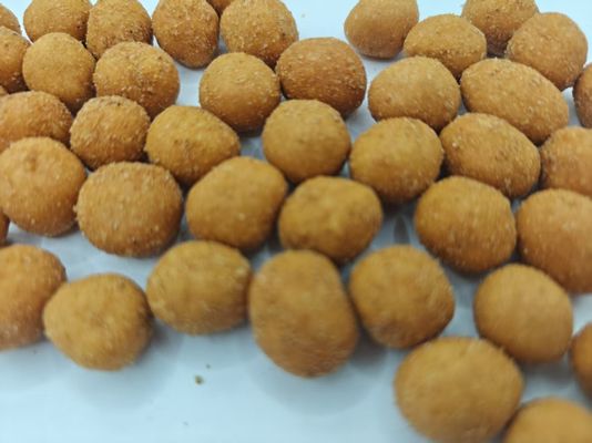 辛く 覆い て いる ピーナッツ と 炎 の 蹴り と 香り の 味