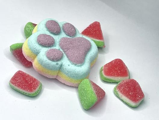 スウィーティーポーズ＆タイニーメロンギグルズ – 愛らしい猫の足跡とミニスイカチューイングキャンディミックス