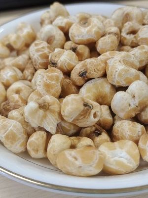 カリカリ美味しい、油不使用、焼きローストコーンパフスナック