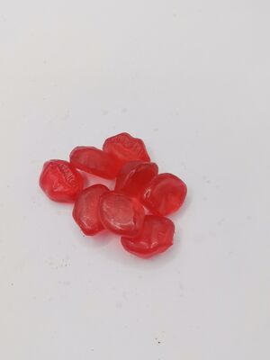 健康な肌と髪のためのコラーゲンとビオチンを含む砂糖不使用のストロベリー味の美容グミ 7 袋入り