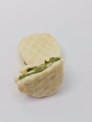 サクサク食感とバランスのとれた味わいの大豆スナック用プレミアム抹茶入りせんべい