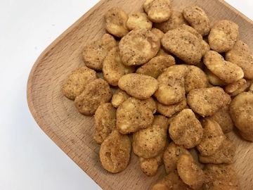 上塗を施してあるソラマメ軽食、ビタミンは好みを新たになるソラマメのチップスを含んでいました