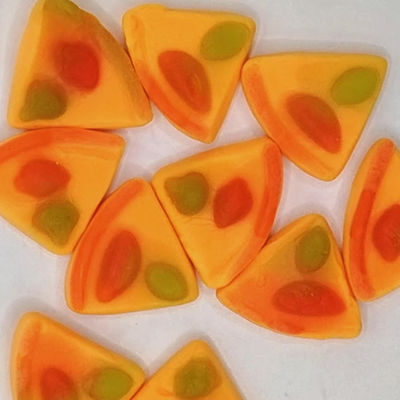 楽しい 形 の ガム 切片 と 鮮やかな 形 を 作り出す