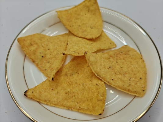 トマト の 味 を 味わう コーン チップス