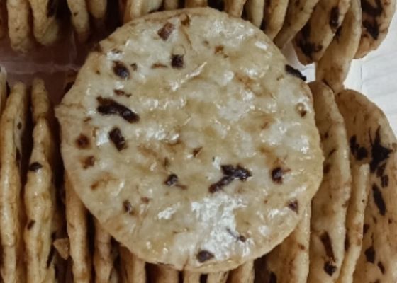 OEMの米のクラッカーのよい風味の円形の軽食の異なった味のあたりのおいしい海藻味