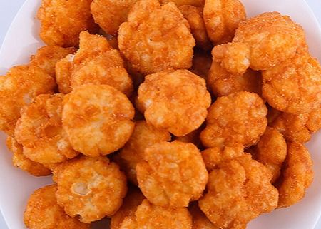 おいしいチーズ/BBQ味のよい風味の高度の揚げられていた技術のシャキッとした米のクラッカーの組合せ