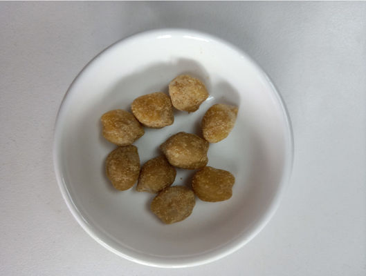 とろ火で煮える沸騰の焼かれたひよこ豆の軽食のWasabiの黒胡椒の味