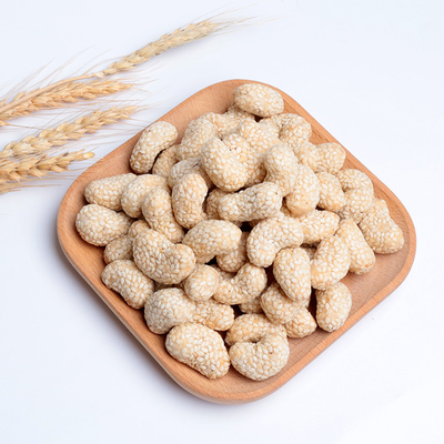 健康なWheat Flour Roasted Coated Sesame Cashew Nut Snacks Foods With CrispyおよびCrunchy Taste