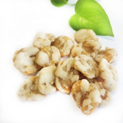 OEMは揚げられていたソラマメに欠くシャキッとしたニンニクの味を塗った